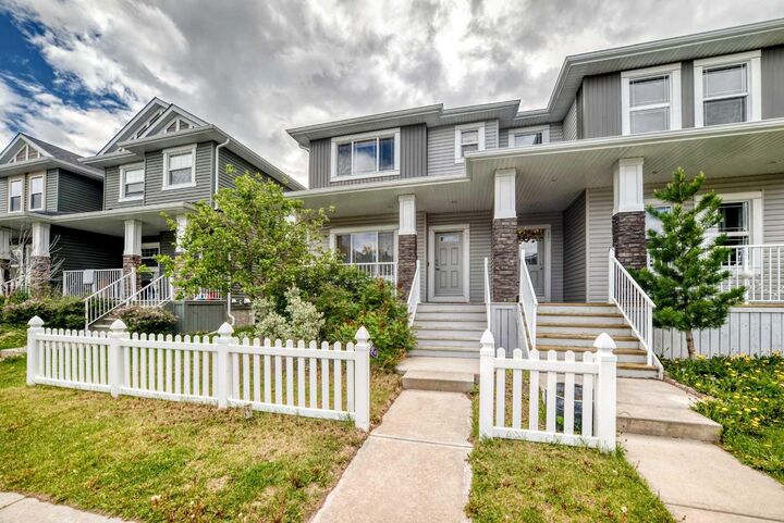 17 Redstone Common NE — photo 1