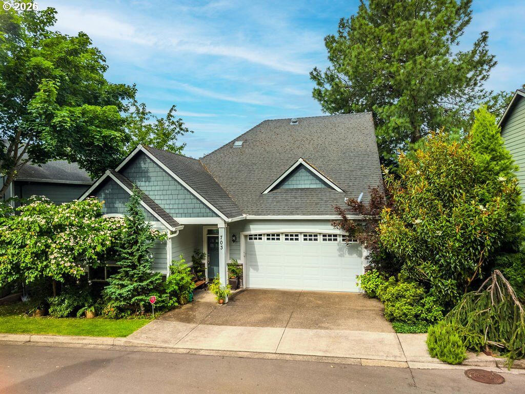 Property Photo: 703 SE Anderson Ln OR 97080