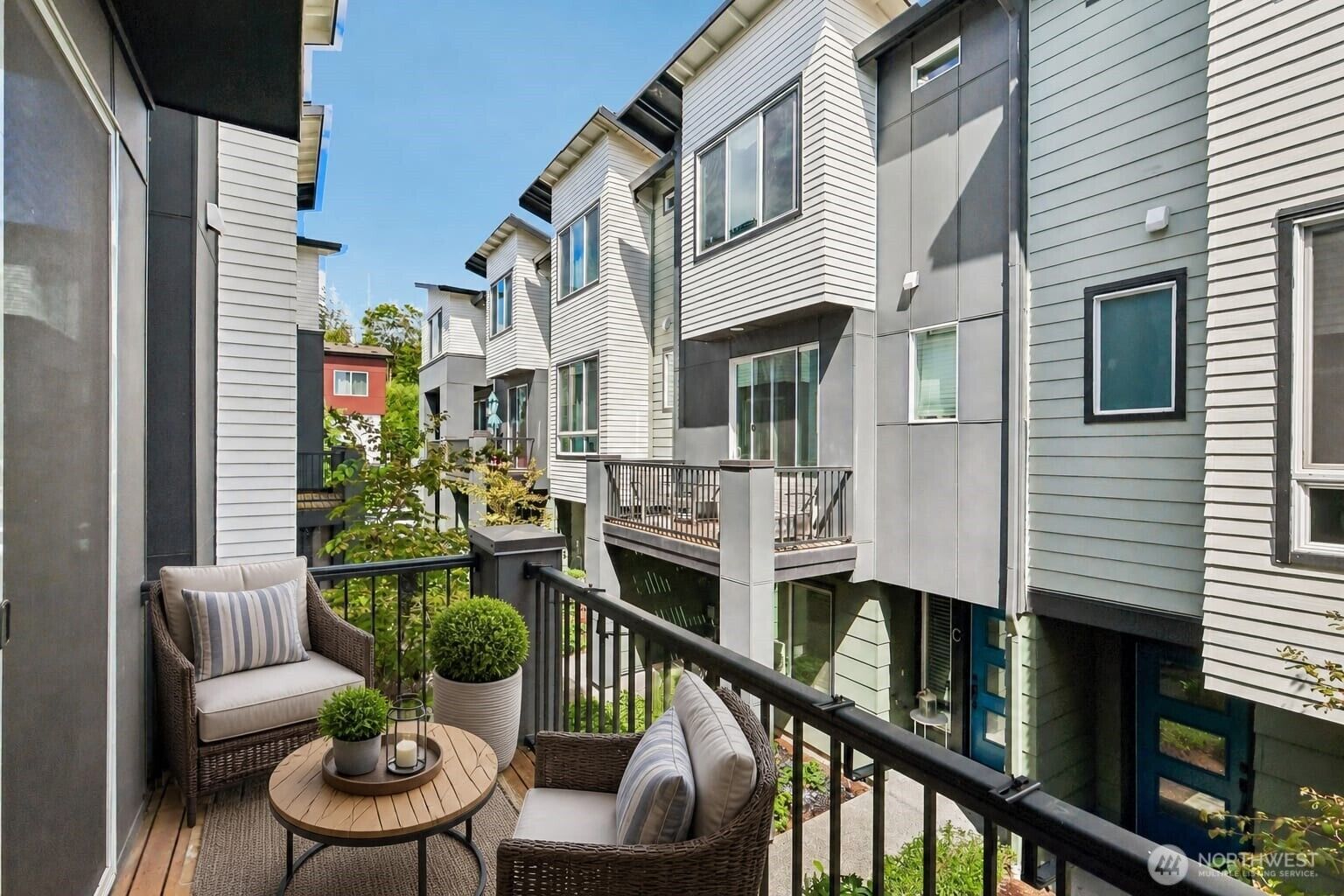 Property Photo: 615 238th Street SE D WA 98021