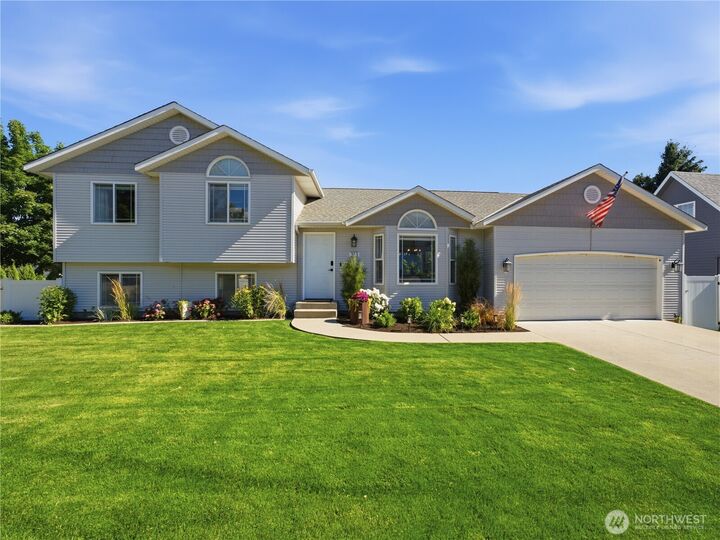 Property Photo:  313  Brandi Lane  WA 98801 