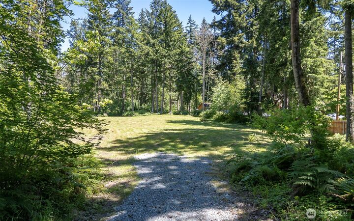 Property Photo: 25921 82nd Avenue E WA 98338