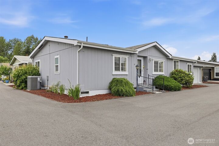 Property Photo:  2611 S 288th Street 34  WA 98003 