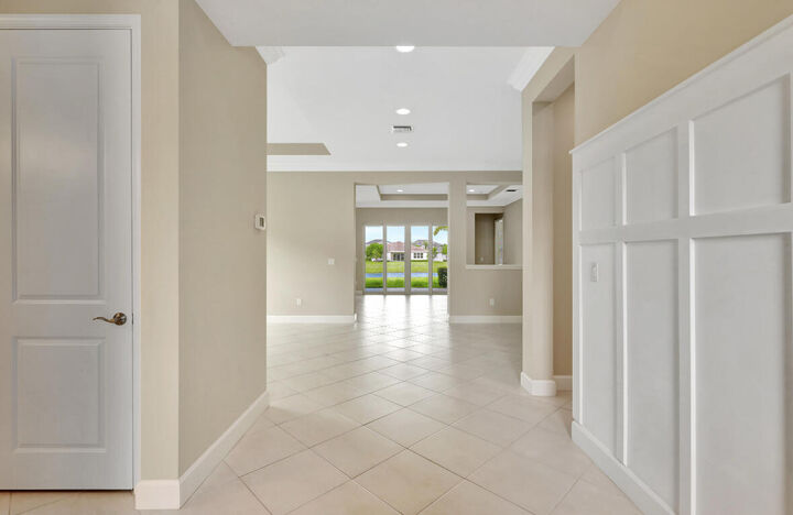 Property Photo:  15684 Goldfinch Circle  FL 33470 