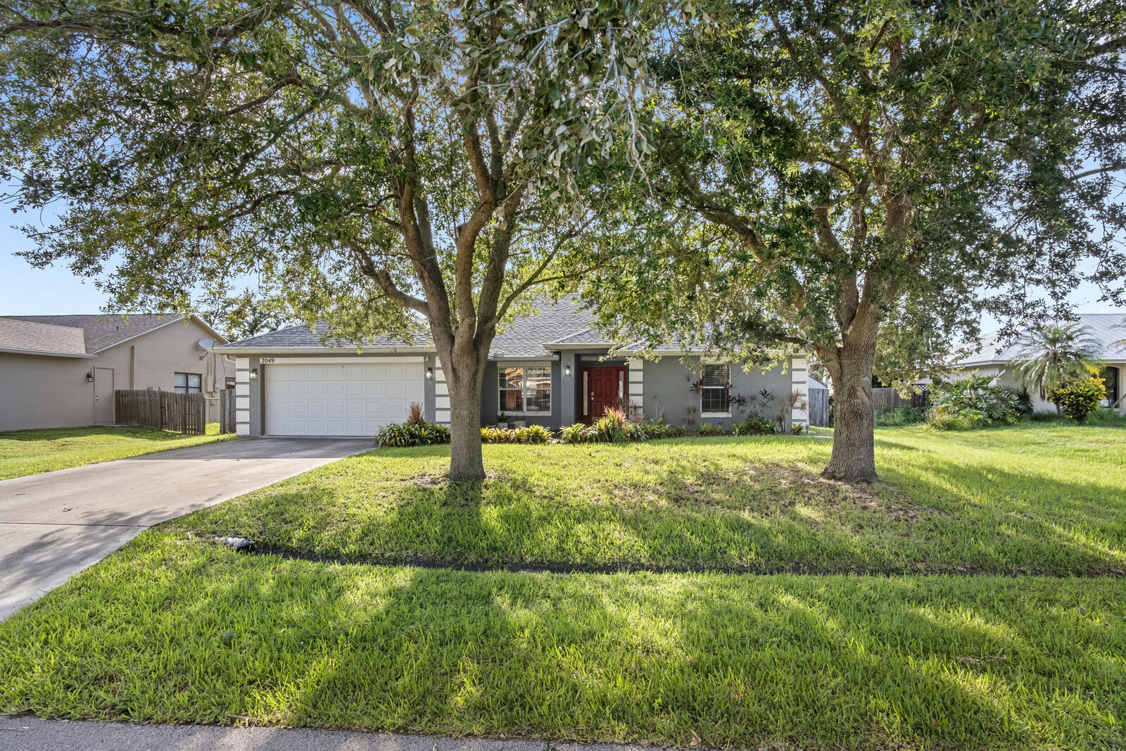 Property Photo: 2049 SW Capeador Street FL 34953