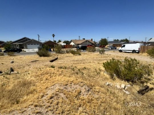 Property Photo:  081-343-14 Coronado Ave  CA 93555 