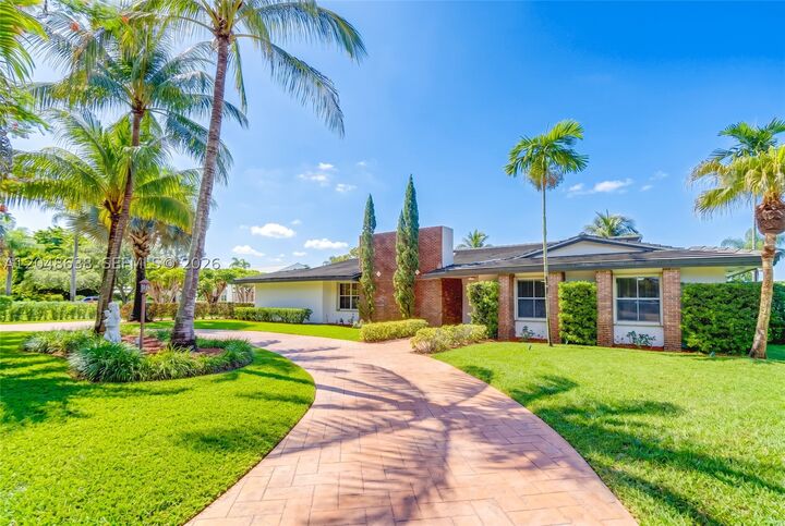 Property Photo: 14121 SW 97th Ave - FL 33176
