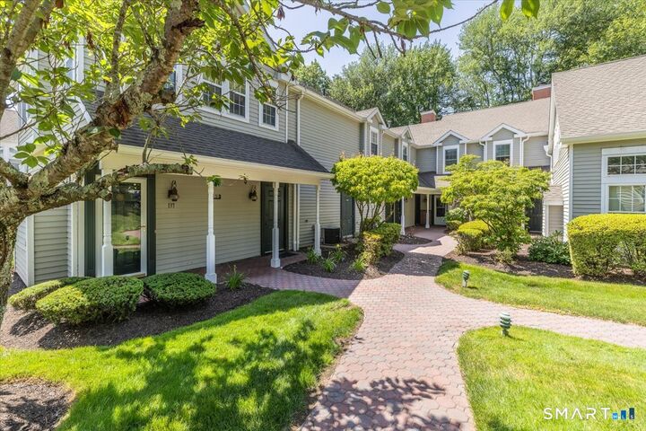 Property Photo:  135 Mayfield Drive 135  CT 06611 