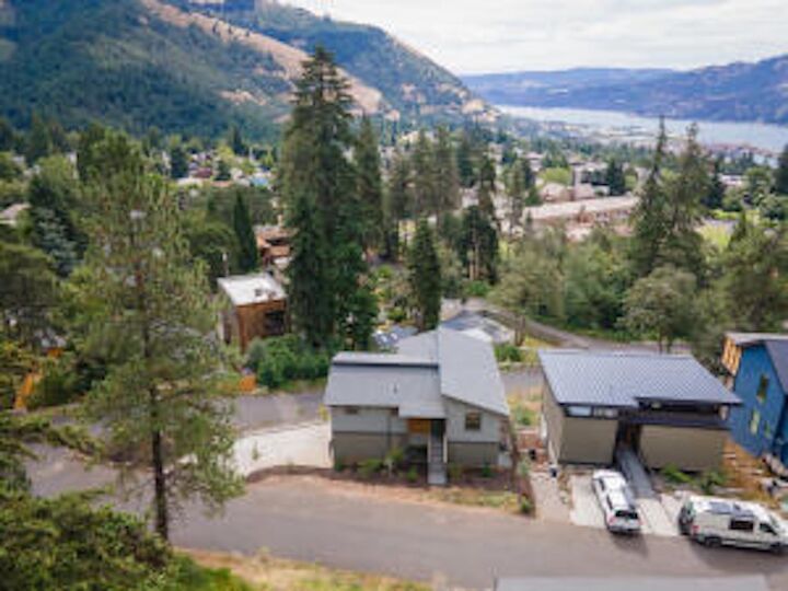 Property Photo: 215 NW Sophie Ln WA 98672