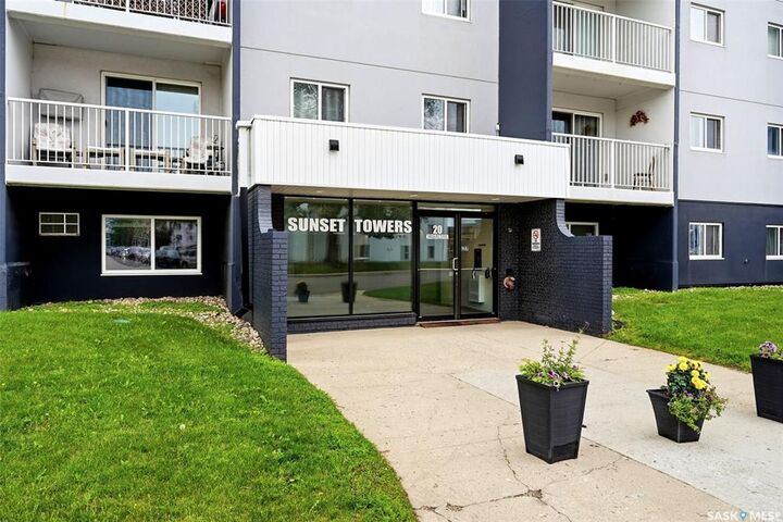 Property Photo: 20 Kleisinger Crescent 302 SK S4R 7M3