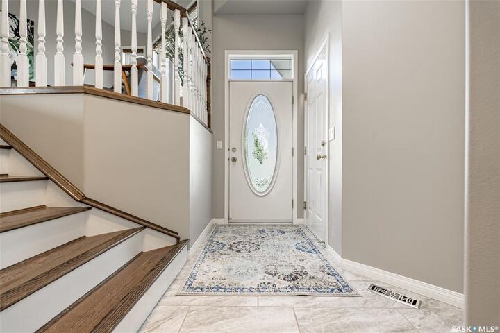 Property Photo:  627 Budz Crescent  SK S7N 4N4 
