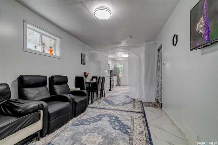 Property Photo: 1760 Quebec Street SK S4P 1J3
