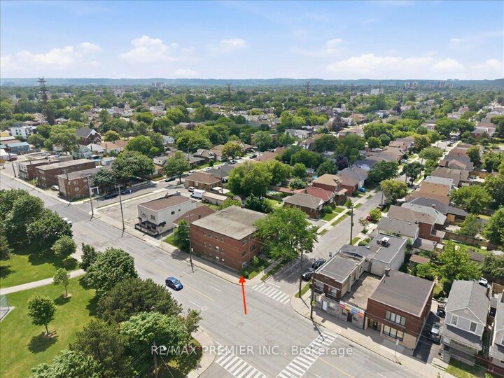 Property Photo: 280 Weir Street N ON L8H 5G3