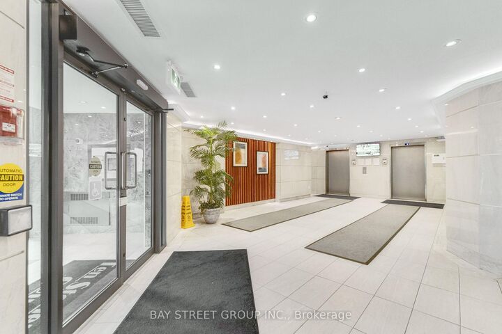 Property Photo: 10 Stonehill Court 1207 ON M1W 2X8