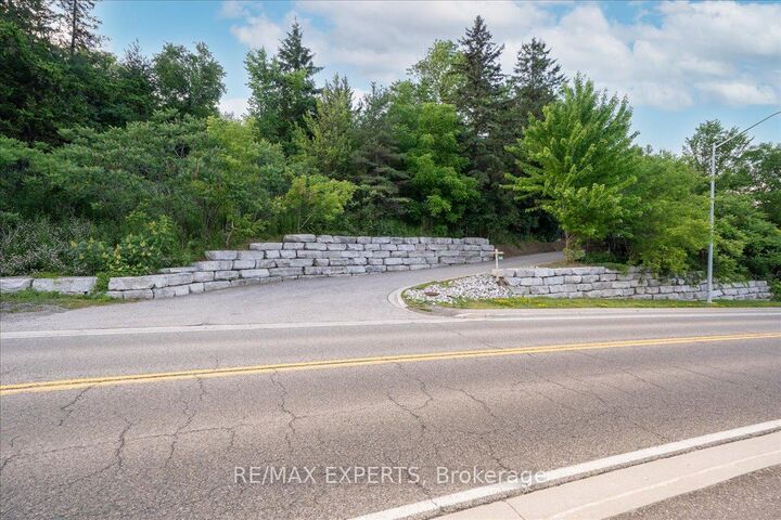Property Photo: 525 King Street E ON L7E 0V2