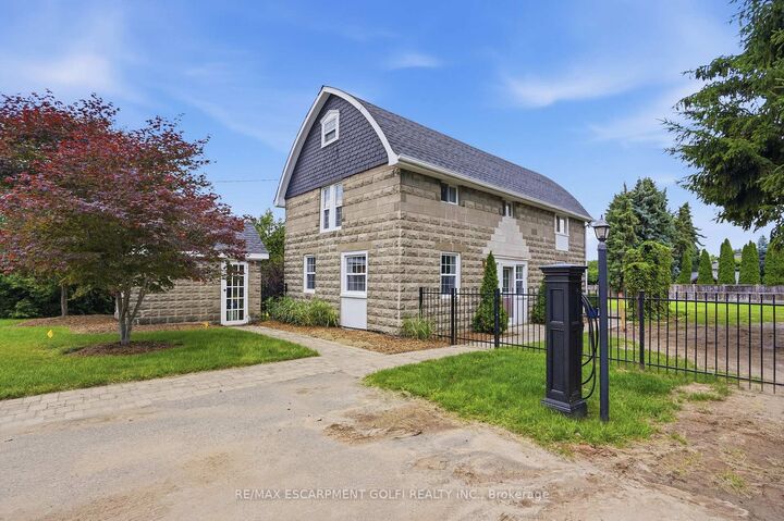Property Photo: 292 Main Street W C ON L3M 1S4