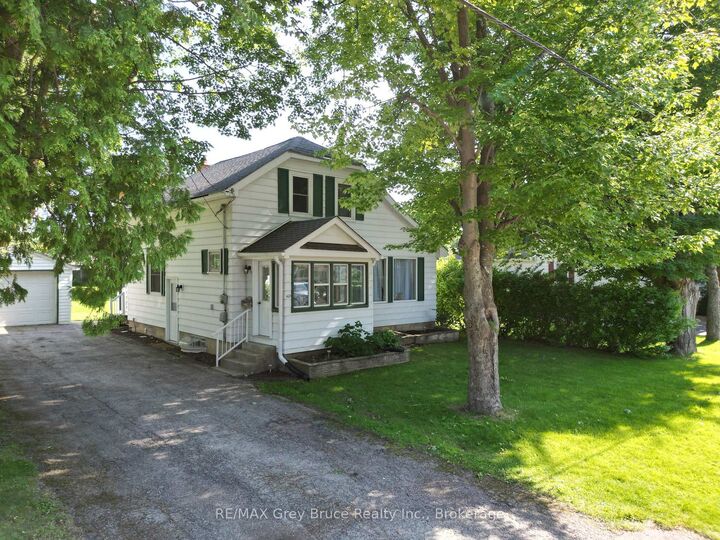 Property Photo:  621 11th Street W  ON N4K 3T2 