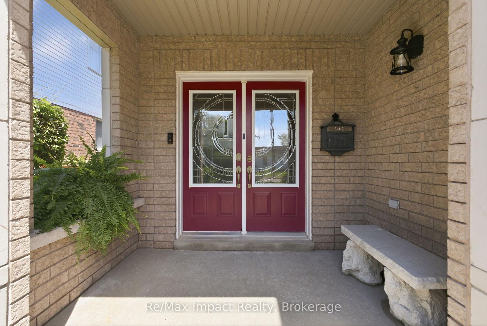 Property Photo: 17 Bradshaw Street ON L1C 2H4