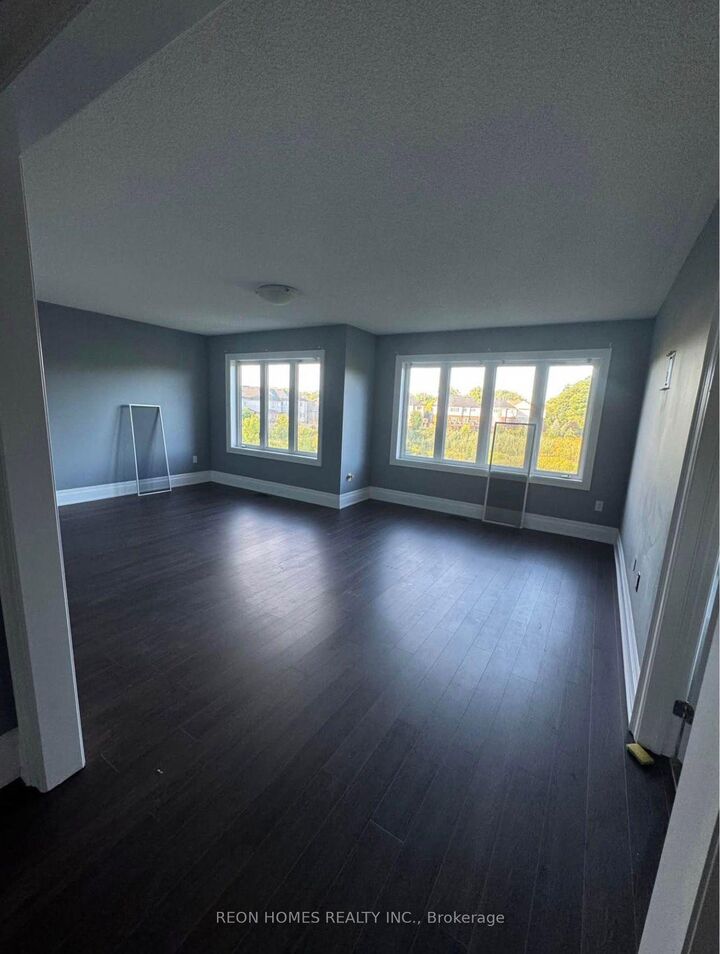 Property Photo:  98 Decarolis Crescent  ON L0M 1B4 