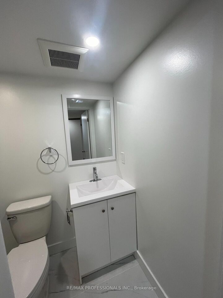 Property Photo: 41 Tavistock Road ON M3M 2N5