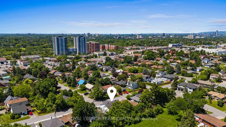 Property Photo:  1991 Banff Avenue  ON K1V 7X6 