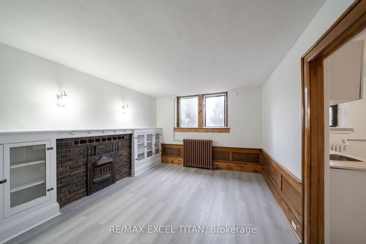 Property Photo:  8 Kingston Road 58  ON M4L 2S4 
