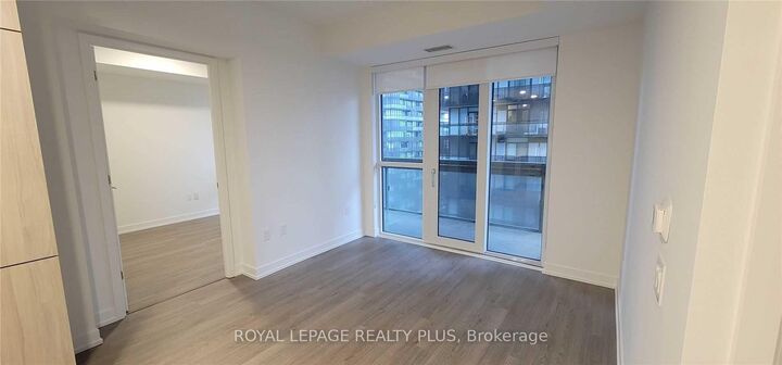 Property Photo:  39 Roehampton Avenue E 1807  ON M4P 0G1 