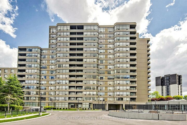 Property Photo:  11 Townsgate Drive 110  ON L4J 8G4 