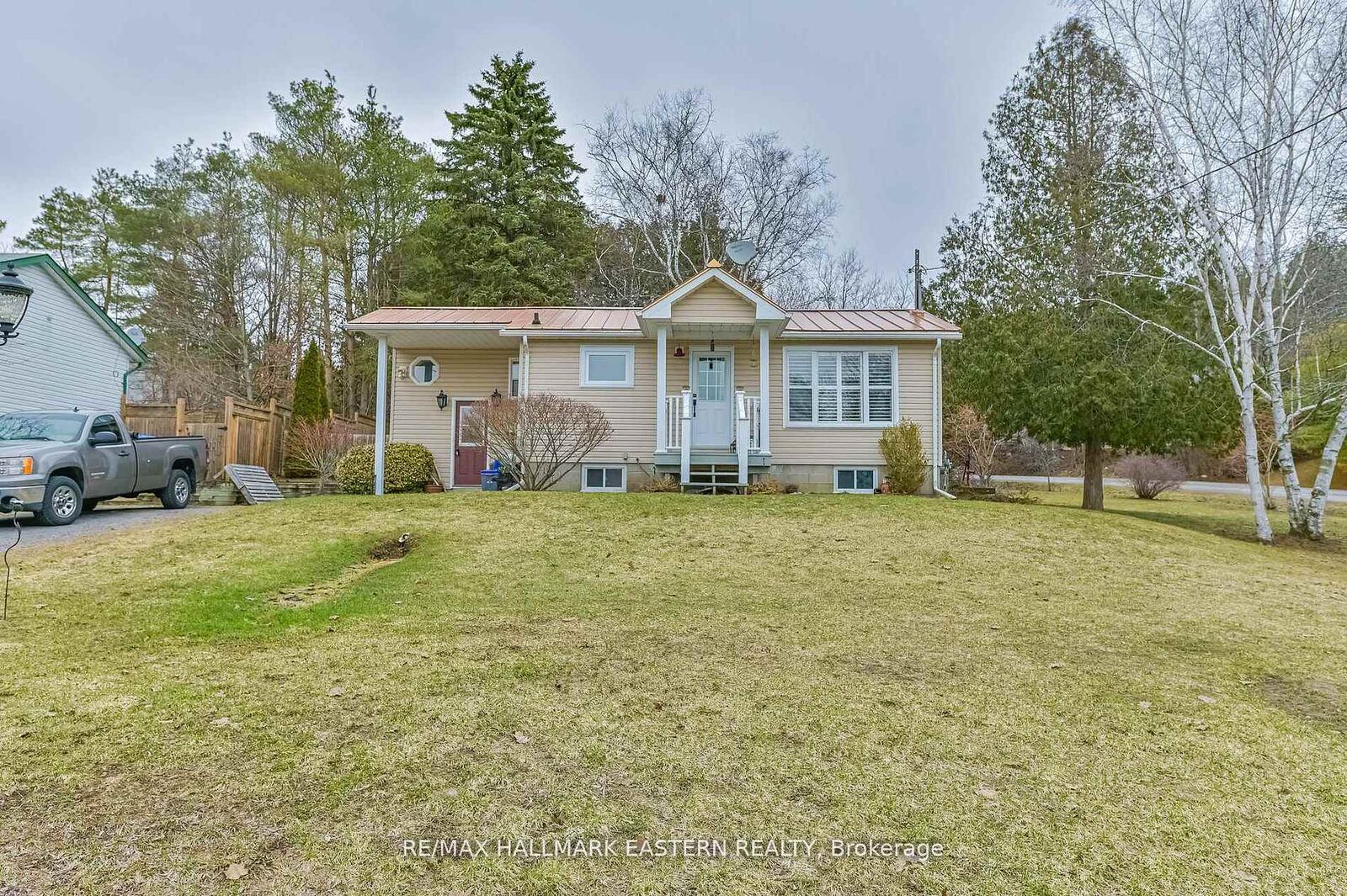 Property Photo: 2839 Peter Street ON K9A 4J9