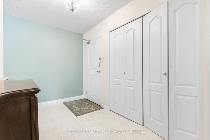 Property Photo: 2175 Marine Drive 102 ON L6L 5L5