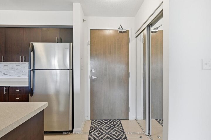 Property Photo: 3060 Rotary Way 303 ON L7M 0G9
