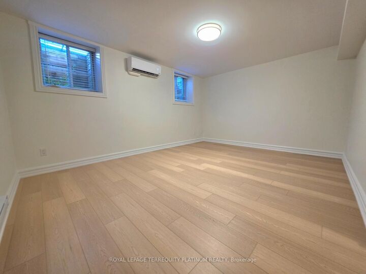 Property Photo:  11 Beaconsfield Avenue 1/Bsmnt  ON M6J 3J1 
