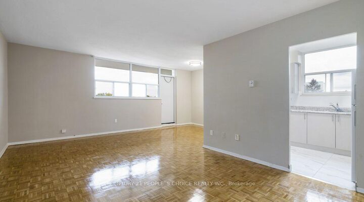 Photo de la propriété:  2250 Kennedy Road 702  ON M1T 3G7 