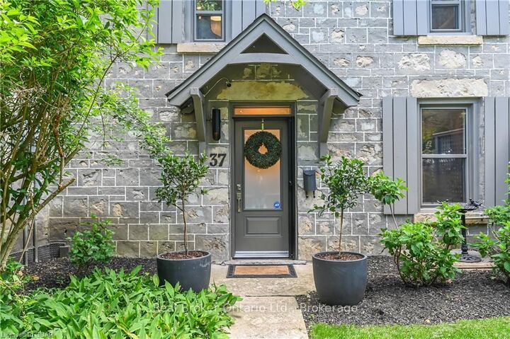Property Photo: 37 Meadowview Avenue ON N1H 5S7