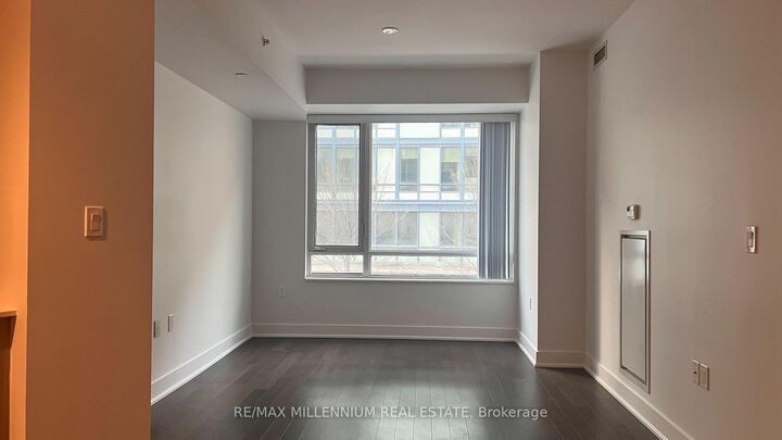 Photo de la propriété:  1 The Esplanade Drive 202  ON M5E 0A8 
