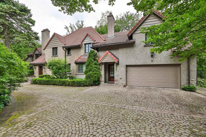 Property Photo: 48 Old Yonge Street ON M2P 1P7