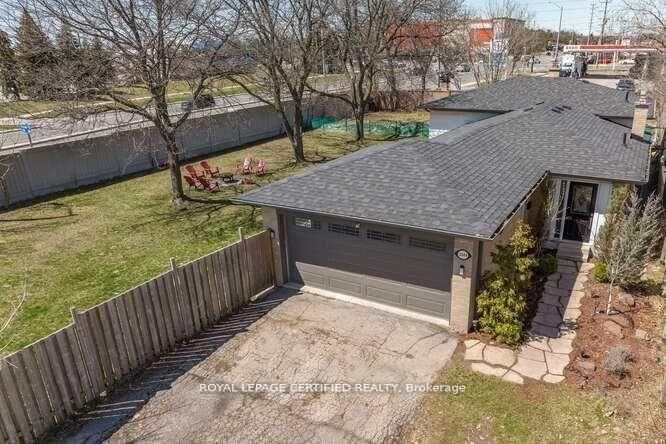 Property Photo:  2604 Hornsgate Drive Upper  ON L5K 1P6 