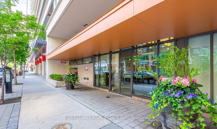 Photo de la propriété: 111 Elizabeth Street 1120 ON M5G 1P7
