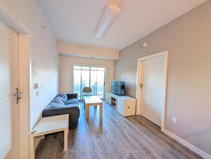 Property Photo:  251 Hemlock Street 526  ON N2L 0H2 