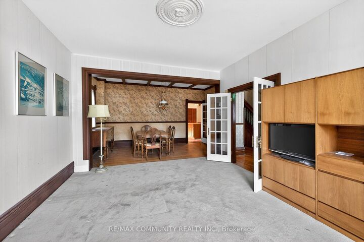 Property Photo: 28 Queen Street ON L0L 1L0