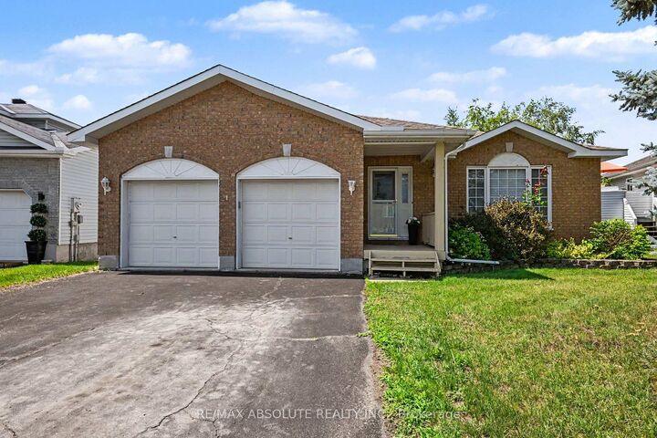 Property Photo: 1 River Ridge Crescent ON K7S 3W1