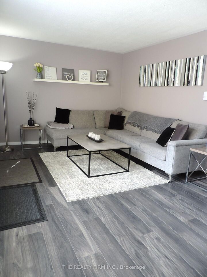 Property Photo: 474 Southdale Road E 33 ON N6E 1A4