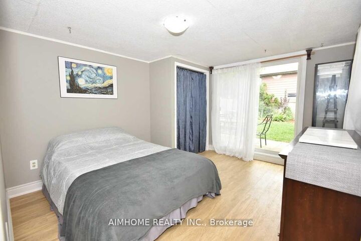 Property Photo:  88 Apache Trail Lower  ON M2H 2H9 