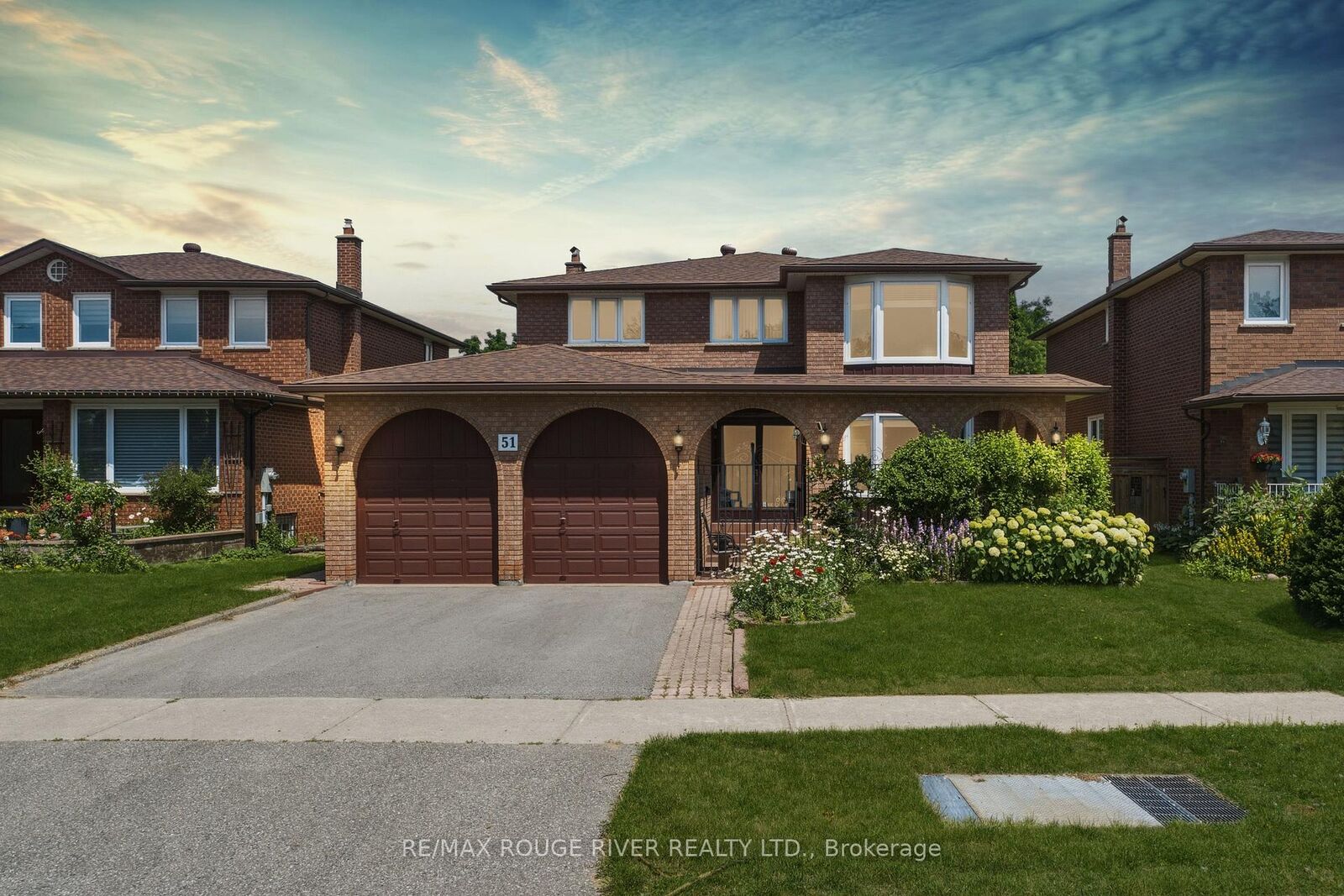 Property Photo: 51 Sugarbush Square ON M1C 3M6