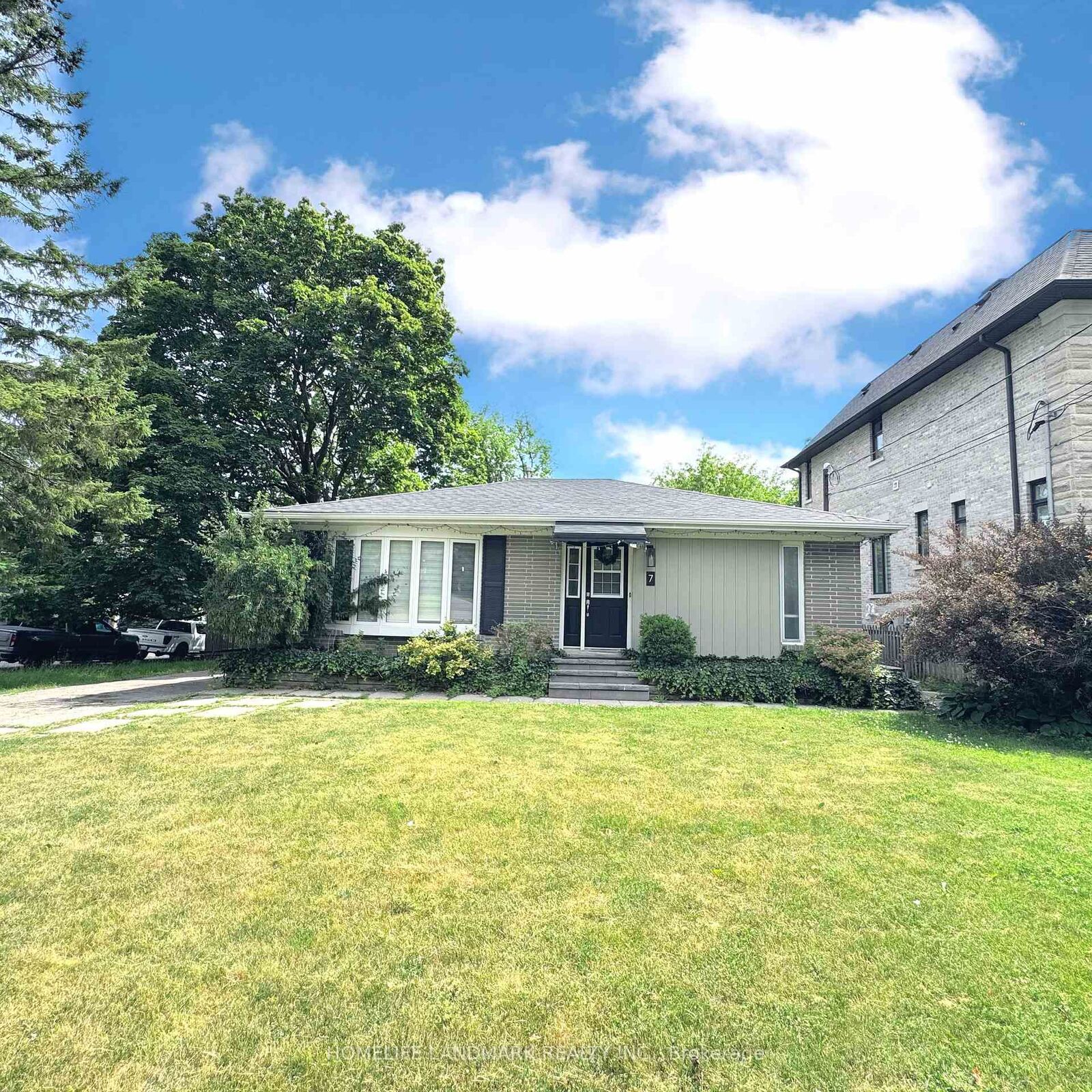 Property Photo:  7 Talisman Crescent  ON L3P 2C8 