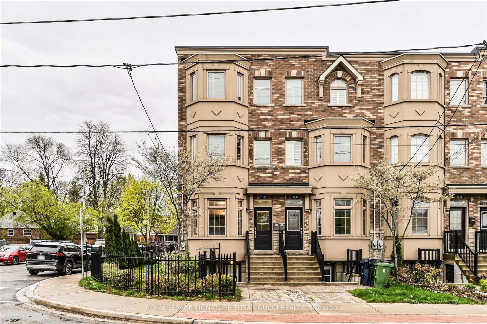 Property Photo: 2833 St. Clair Avenue E ON M4B 1N3
