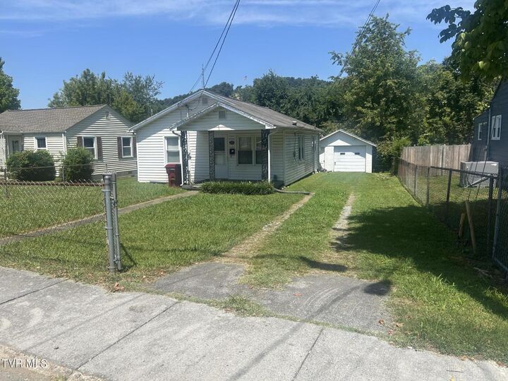 Property Photo: 305 Dyer Street TN 37601