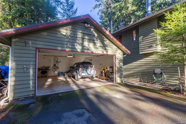 Property Photo: 3708 Bosun Way BC V0N 2M0