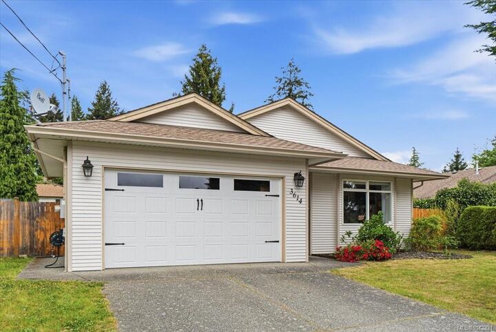 3614 Victoria Ave — photo 1