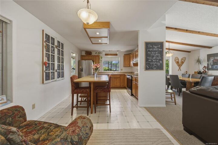 Property Photo: 476 Qualicum Rd BC V9K 1B2