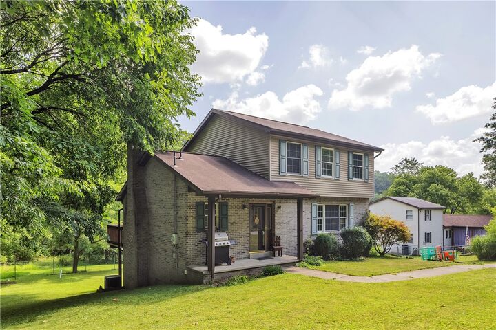 Property Photo: 2637 Turkey Ridge Rd PA 15613